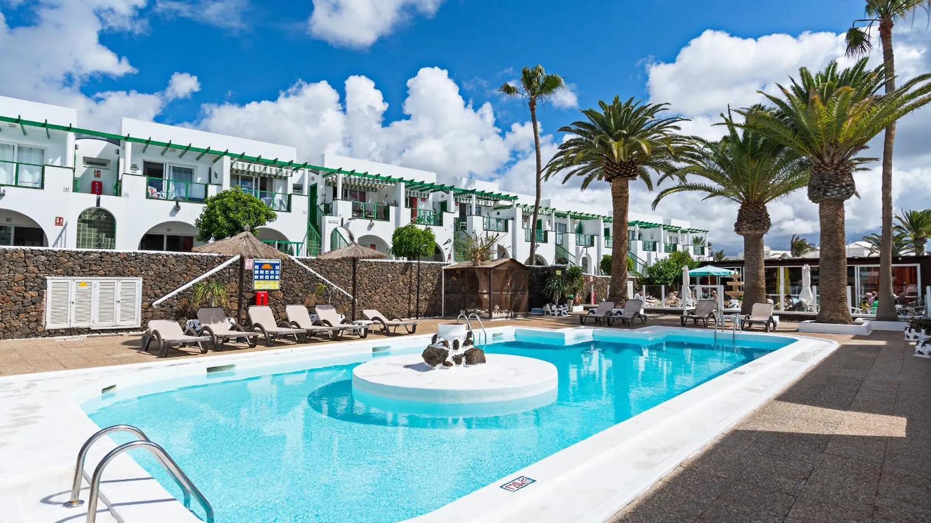 푸에르토 델 카르멘 Guasimeta Duplex - Pool & Balcony 아파트